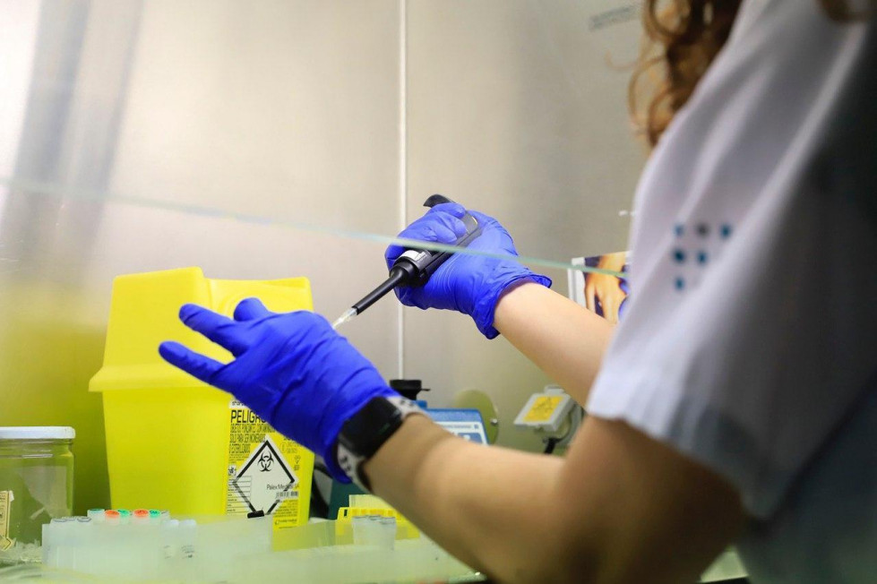 Vacunar a la mitad más pobre de la humanidad costaría menos de lo que ganan las farmacéuticas más grandes