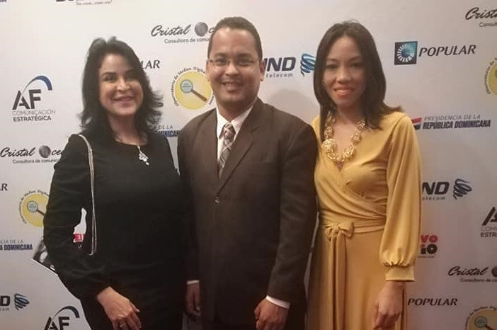 Juandy gomez, cristal acevedo y amelia  reyes