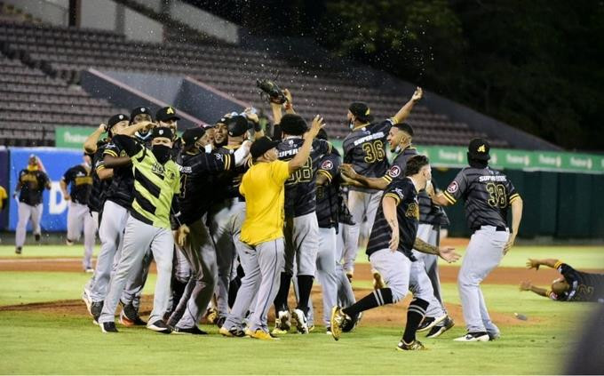El presidente y varios jugadores de las aguilas positivos de covid 19