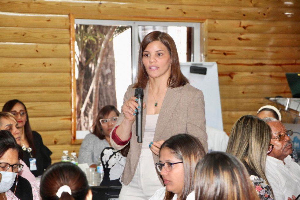 El SRSM valora manejo saludable y viable en procesos legales; imparte taller a encargados de RRHH
