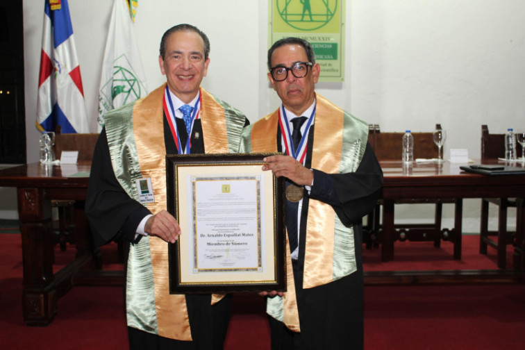 El Dr. Arnaldo Espaillat Matos es investido como Miembro de Número de la Academia de Ciencias de la República Dominicana