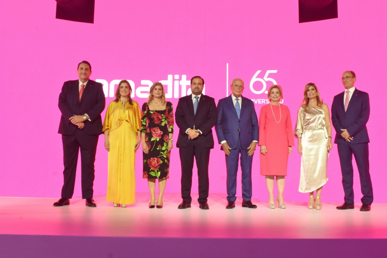 Un cóctel para celebrar los 65 años de Amadita