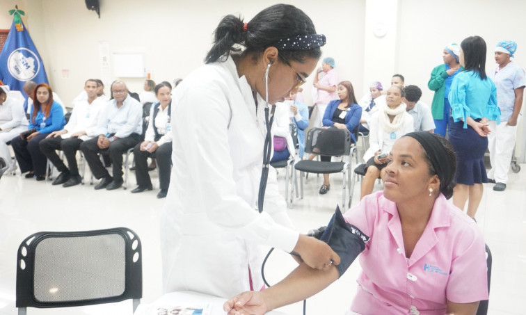 Hospital Materno Dr. Reynaldo Almánzar realiza operativo médico para sus colaboradores