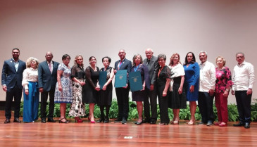Exaltan a destacados médicos por su impacto en salud infantil y formación médica
