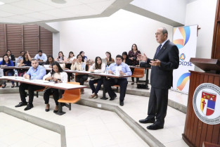 ADARS asegura sector salud necesita cambio urgente en la parte financiera