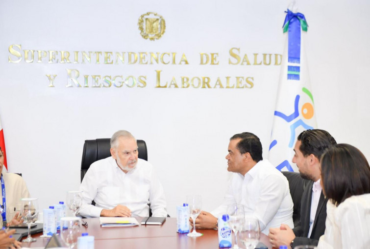 DIDA y SISALRIL formalizan protocolo de trabajo para dar respuesta a quejas y reclamos de afiliados
