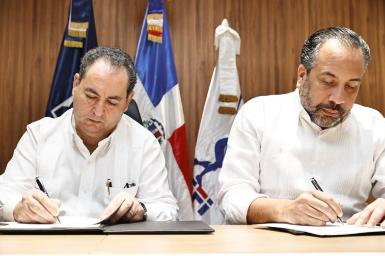 SNS e INEFI firman convenio para garantizar servicios de salud durante los Juegos Deportivos Escolares Nacionales 2025