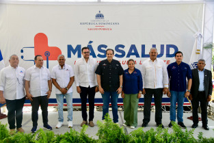 Víctor Atallah lleva jornada médica 