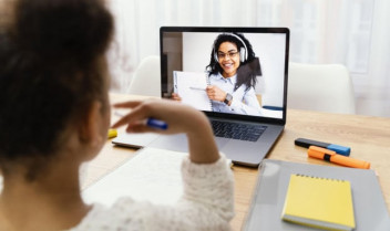 Las clases de Medicina online, coladero de estudiantes que ‘hacen trampas’