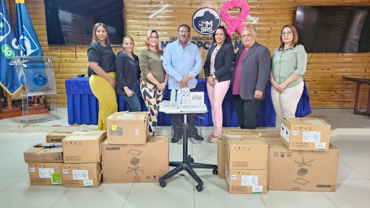 El Servicio Regional de Salud Ozama entrega equipos EKG a centros diagnósticos