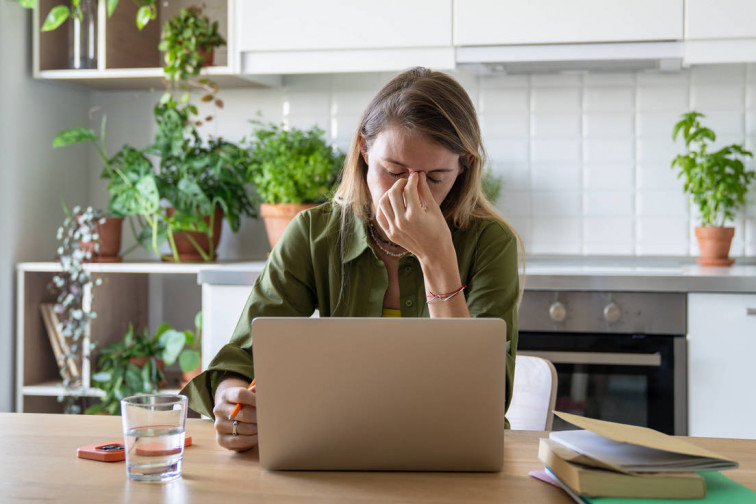 ¿Agotado o distante en el trabajo?: cómo reconocer las señales del 'burnout'