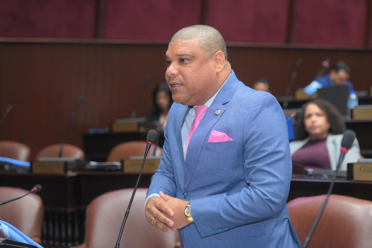 Ramón Raposo: 70 % de casos de cáncer de mama en mujeres se detectan en etapa avanzada