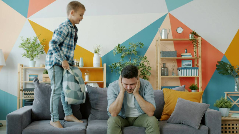El estilo de apego de madres y padres podría influir en el riesgo de agotamiento parental