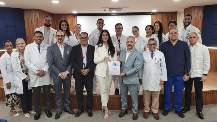 Ministro de Salud celebra logro del Cabral y Báez tras certificación Angels Awards – Gold