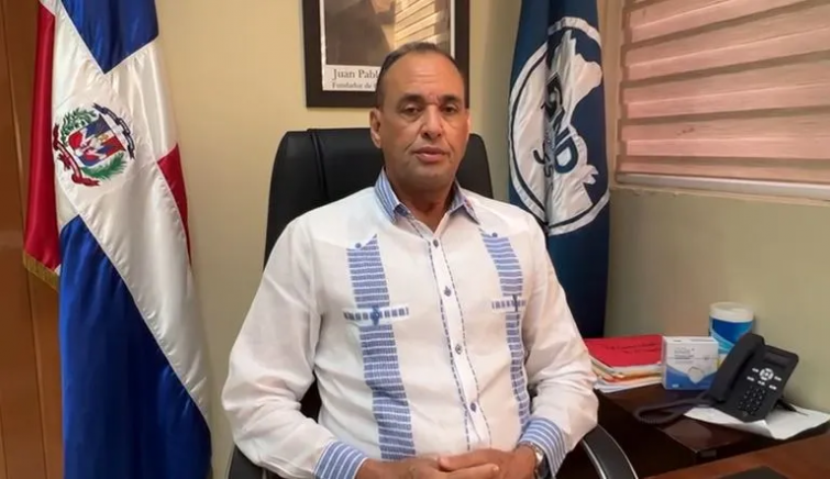 SRS Cibao Nordeste verifica y valida derechos laborales de servidor  fallecido