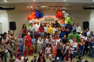 Fondo para la Niñez David Ortiz y CEDIMAT celebran Día de Reyes