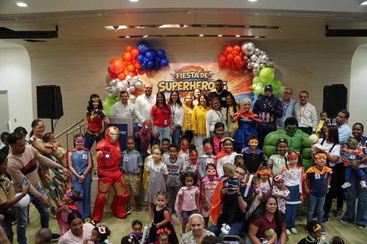 Fondo para la Niñez David Ortiz y CEDIMAT celebran Día de Reyes