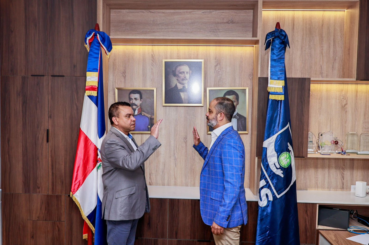 Carlos Almote, subdirector (2)