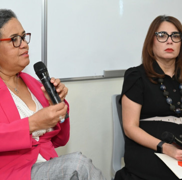 Zamora guarda silencio por las víctimas del atentado de Barcelona 