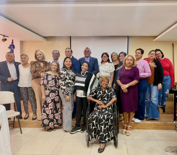 Dr. Jiminián habla sobre el cáncer, el tabaquismo y la obesidad durante conferencia