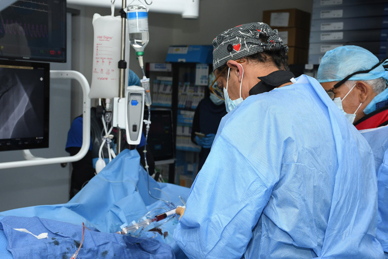 Dr. Ureña realiza primeros estudios de microcirculación cardíaca con CoroFlow en RD