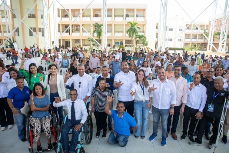 Conadis asiste a cientos de personas con discapacidad en San Francisco de Macorís