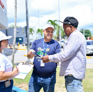 Zamora guarda silencio por las víctimas del atentado de Barcelona 
