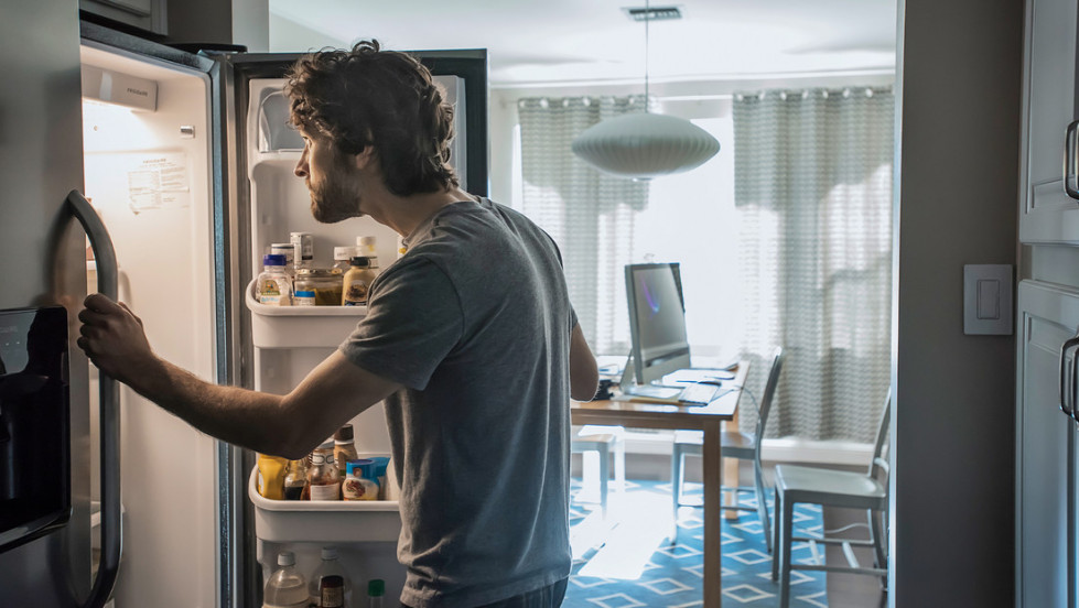 Un hábito peligroso: demuestran por qué no debemos comer después de las siete de la tarde