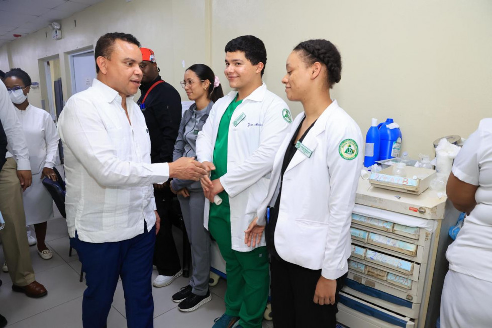 SNS da seguimiento a incidencias en Hospital Vinicio Calventi tras lluvias