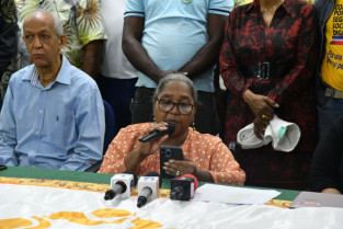 Comunitarios denuncian mercantilización de la salud y piden medidas justas en caso Senasa