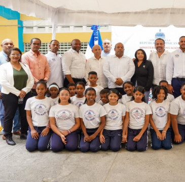 Zamora guarda silencio por las víctimas del atentado de Barcelona 