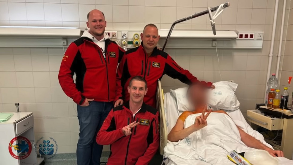 Hazaña médica: un cirujano salva la vida de un hombre al operarlo en plena calle