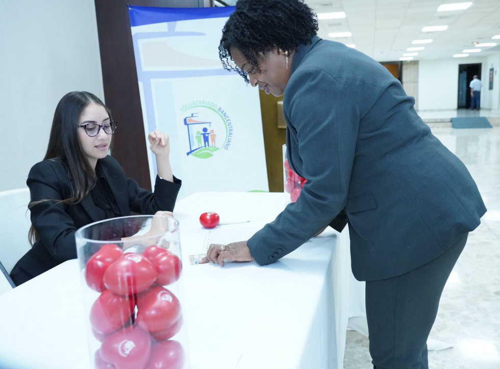 Voluntariado Bancentraliano realiza sexta jornada de donación de sangre junto a Cruz Roja Dominicana