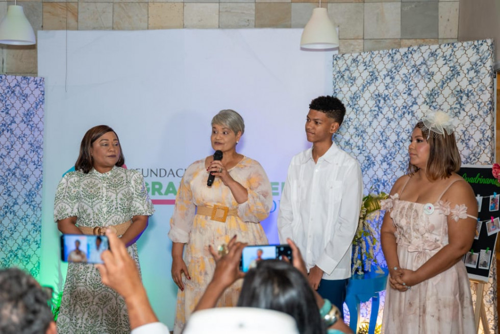 Fundación GrandMother House realiza “Tarde de Té” a beneficio de niños con condiciones neurológicas
